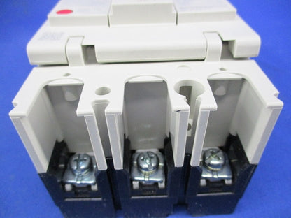 ノーヒューズブレーカ3P50A NF63-CV