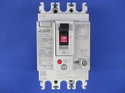 漏電遮断器 3P20A30mA 100-440VAC NV32-SVF3P20A
