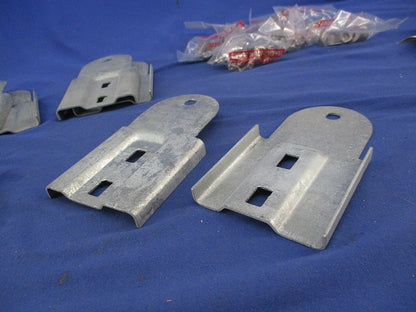 上下自在継ぎ金具(4組入)(亜鉛) Z-SRFG1NB