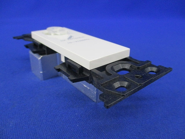 フィルタ内蔵スイッチ付壁面テレビ端子 HPM-7B