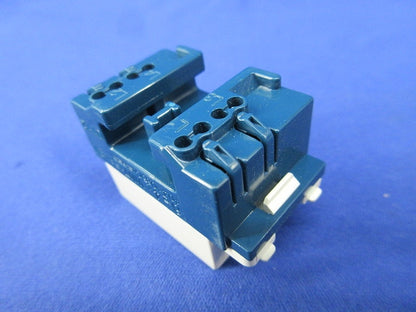 テレホンモジュラジャック6極4心(6個入)(ホワイト)National WNT15649W