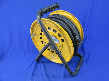 サンタイガーリール(漏電遮断器30A付)ジャンク品 BG-301K