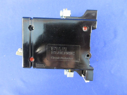 サーキットプロテクタ2P5A(ジャンク品) CP32D