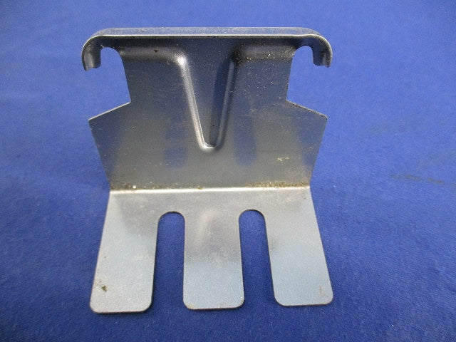 野縁受け接続金具(ダブル用)(60個入) DB441B