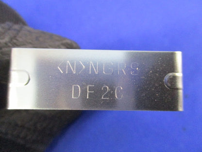 レースウェイ カバー止め金具(24個入) DF2C
