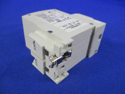 サーキットプロテクタ2P1A CP32FM/1