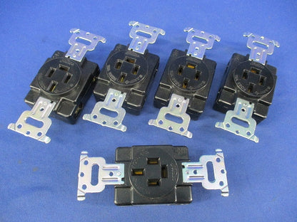 埋込コンセント3P15A250V(5個入) DC2543E