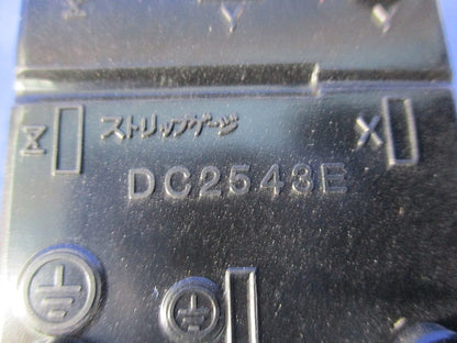 埋込コンセント3P15A250V(5個入) DC2543E