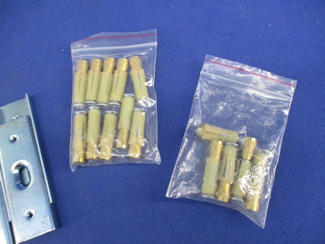 サドルベース(20組入)(AYプラグ5個不足) SBE-25