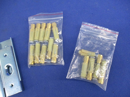 サドルベース(20組入)(AYプラグ5個不足) SBE-25