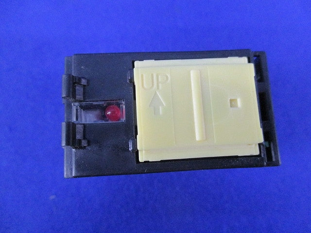 埋込パイロット･ホタルスイッチC(3路)(5個入)National WT5042