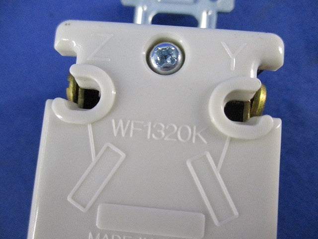埋込コンセント(3個入) WF1320K