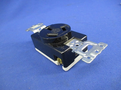 埋込コンセント(3個入) WF1320K