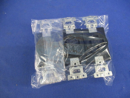 接地3P20A埋込コンセント(メーカー混在3個入) WF1420K