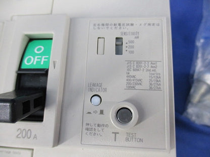 漏電遮断器3P3E200A NV250-CV