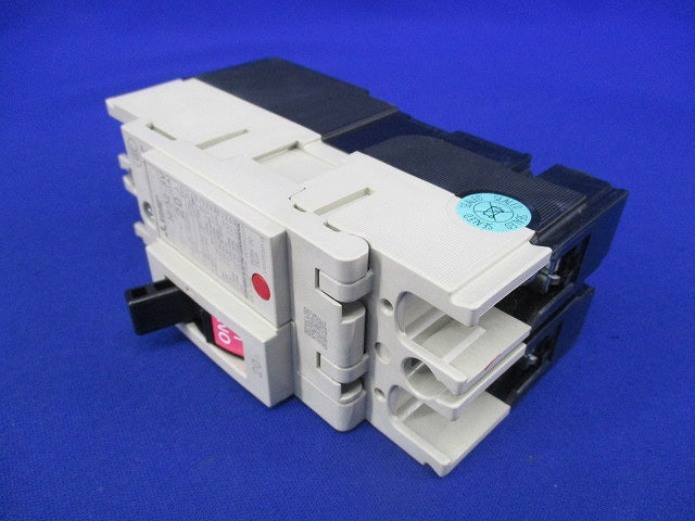 ノーヒューズ遮断器3P5A(NF-Sシリーズ・汎用品)箱違い NF32-SV