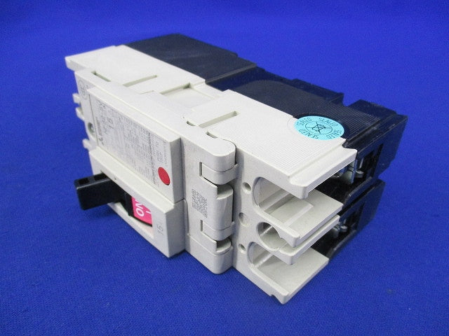 ノーヒューズ遮断器3P5A(NF-Sシリーズ・汎用品)箱違い NF32-SV
