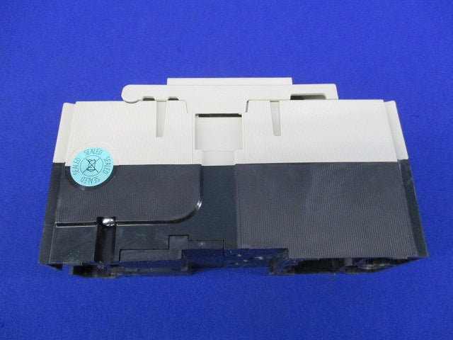 ノーヒューズ遮断器3P5A(NF-Sシリーズ・汎用品)箱違い NF32-SV