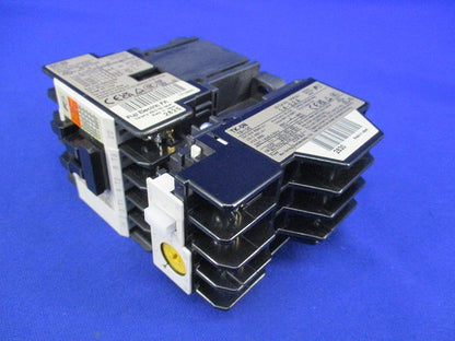 標準形電磁開閉器(1組入) SC-05+TKON TR13E