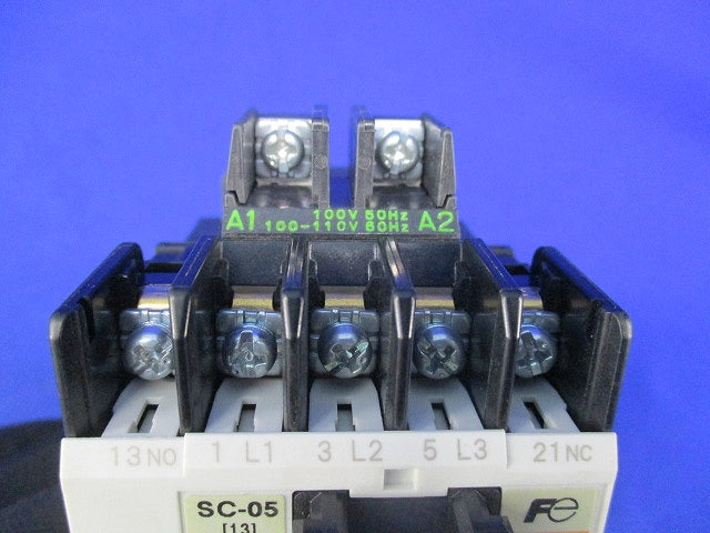 標準形電磁開閉器(1組入) SC-05+TKON TR13E