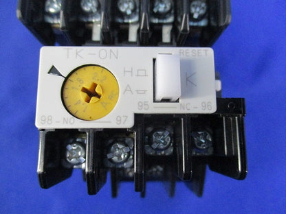 標準形電磁開閉器(1組入) SC-05+TKON TR13E