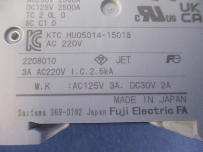 サーキットプロテクタ 2P3A CP30FM-2P003