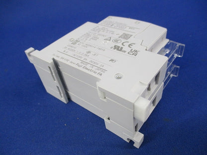 サーキットプロテクタ 2P3A CP30FM-2P003