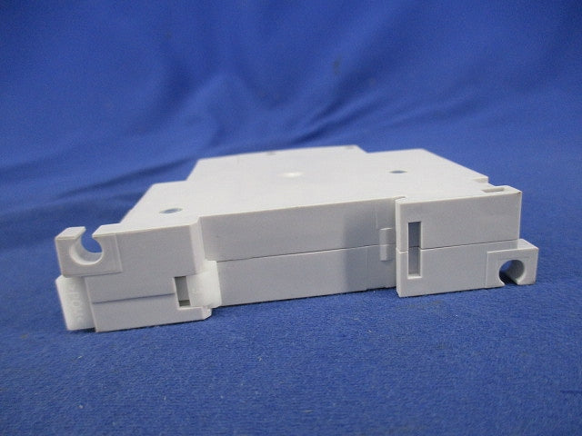 サーキットプロテクタ3A CP30FM-1P003