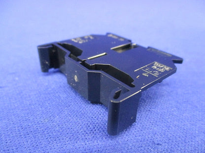 レール対応端子台(30個入) PTU-30