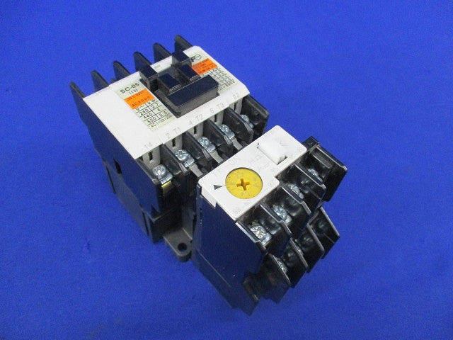 標準形電磁開閉器(1組入) SC-05+TKON TR13E