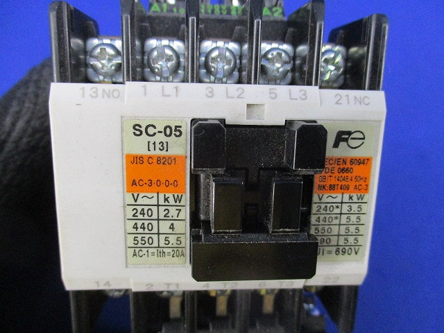標準形電磁開閉器(1組入) SC-05+TKON TR13E