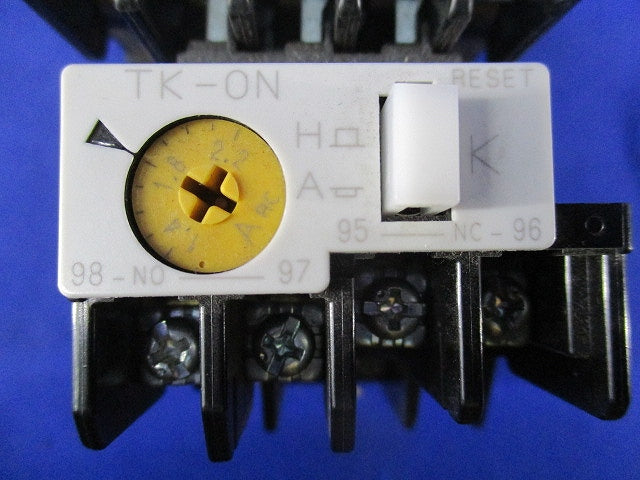標準形電磁開閉器(1組入) SC-05+TKON TR13E