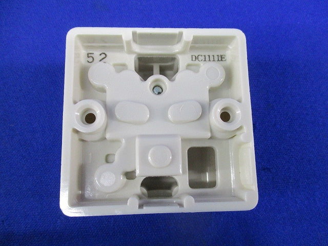 アース付角形コンセント(3個入) DC1111E