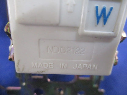 埋込コンセントセット(混在24個入)(キズ・汚れ有)(ジャンク品) NDG2122他