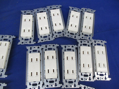 埋込コンセントセット(混在36個入)(キズ・汚れ有)(ジャンク品)National WN1302他