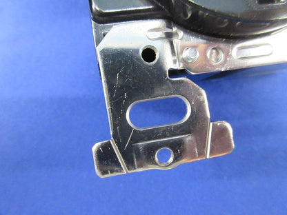 接地3P30A埋込コンセント WF1430K