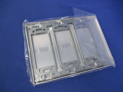 新金属カバープレート3連(取付枠付)(2枚入) WN7593