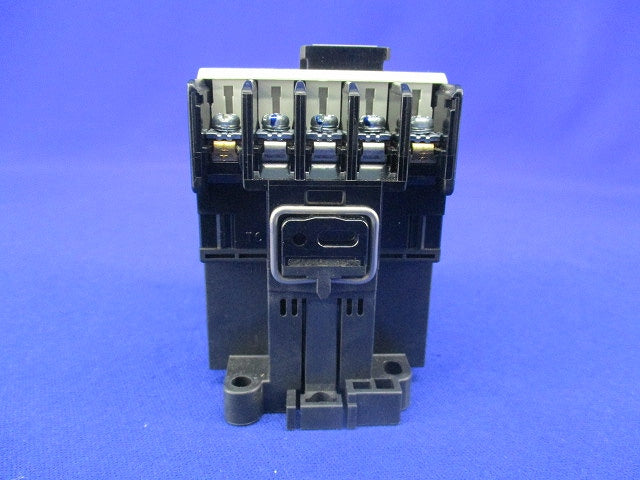 標準形電磁開閉器 SC-05