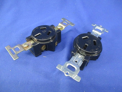 3P15A埋込コンセント(6個入うち4個は旧タイプ) MU2808