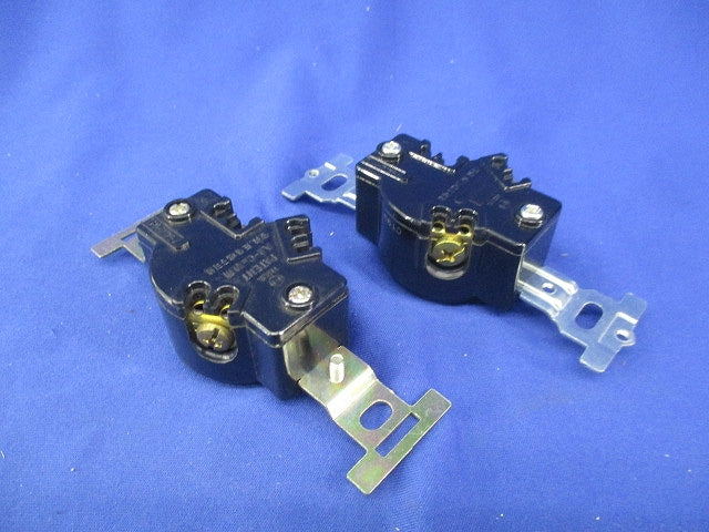 3P15A埋込コンセント(6個入うち4個は旧タイプ) MU2808