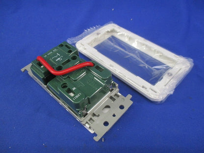 エアコン用埋込スイッチ付コンセント(プレート付)ホワイト WTF19317W他