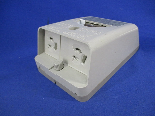 電子EEスイッチ付フル接地防水コンセント EE4353
