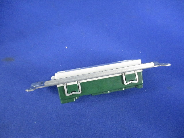 埋込アースターミナル付コンセント(8個入) WN1031K