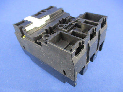 漏電遮断器3P3E20A(ジャンク品) NV30-KC