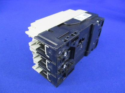 漏電ブレーカ3P3E30A NV32-CVF