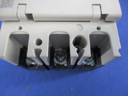 ノーヒューズブレーカ3P30A NF63-CV