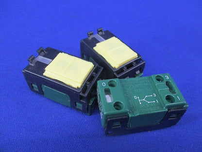 埋込ほたるスイッチC(3個入) WT50529