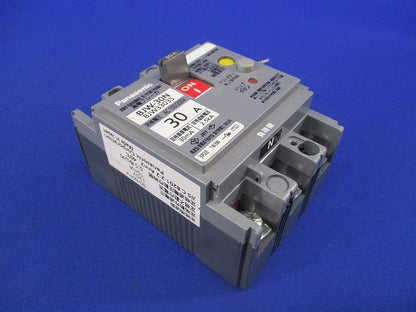 漏電ブレーカ3P2E30A(単3中性線欠相保護付) BJW-30N BJW33035