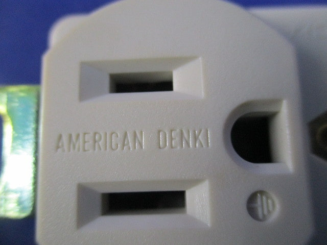 複式埋込コンセント2P15A125V(変色有) 7110GD