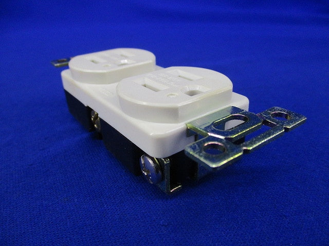 複式埋込コンセント2P15A125V(変色有) 7110GD